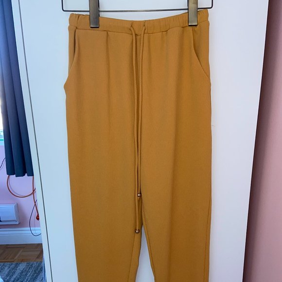 Sabo Skirt Ribbed Jogger Set || Mustard Yellow - Picture 7 of 13